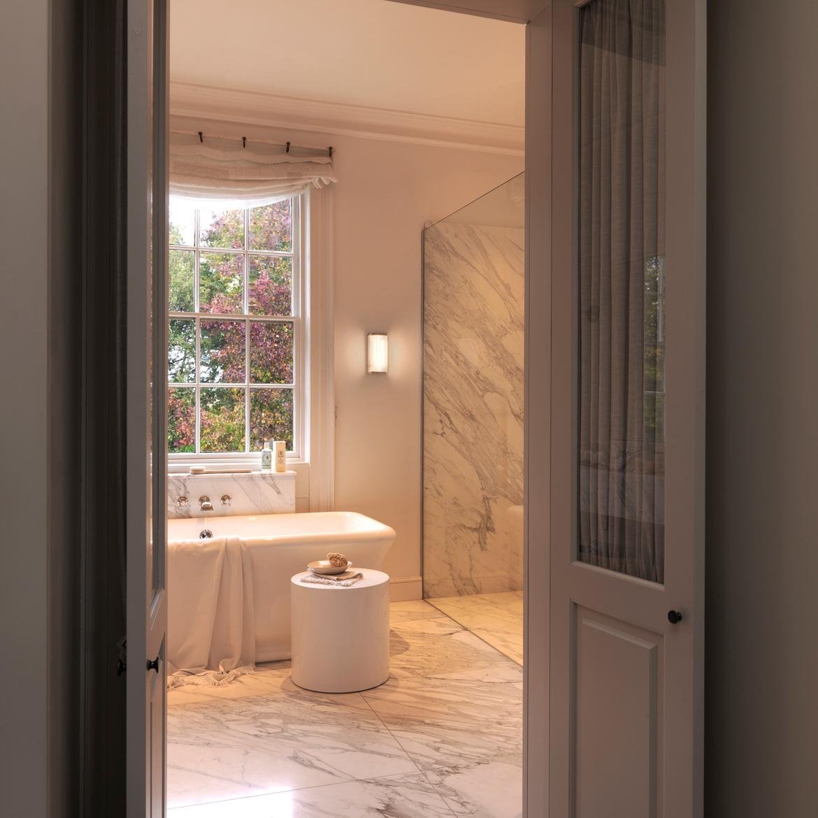 AST 1380026 Nástěnné svítidlo Versailles 250 stmívatelné 4.5W 3000K zlatá - ASTRO Lighting (obrázek 3)