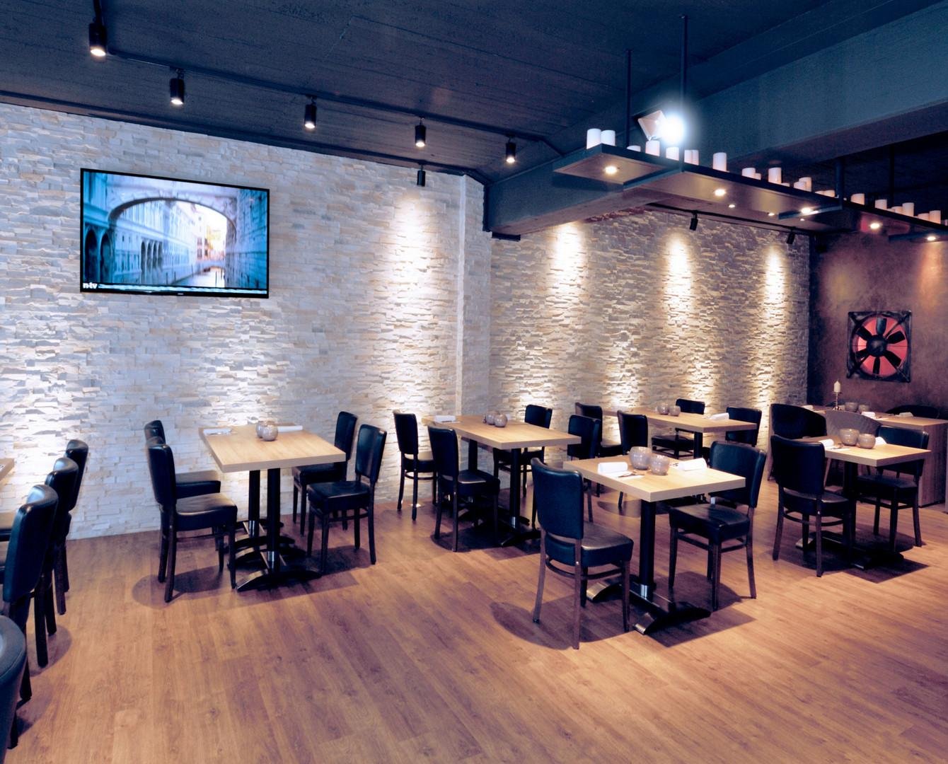 Obrázek produktu Deko-Light kolejnicový systém 3-fázový 230V Lucea 20 černá 220-240V AC/50-60Hz 20,00 W 3000/4000 K tmavě černá RAL 9005 - LIGHT IMPRESSIONS 3 Obrázek produktu Deko-Light kolejnicový systém 3-fázový 230V Lucea 20 černá 220-240V AC/50-60Hz 20,00 W 3000/4000 K tmavě černá RAL 9005 - LIGHT IMPRESSIONS 3