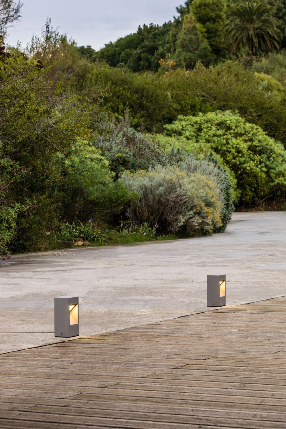 FARO 74155 CAST 300 sloupková lampa, tmavě šedá - FARO (obrázek 3)