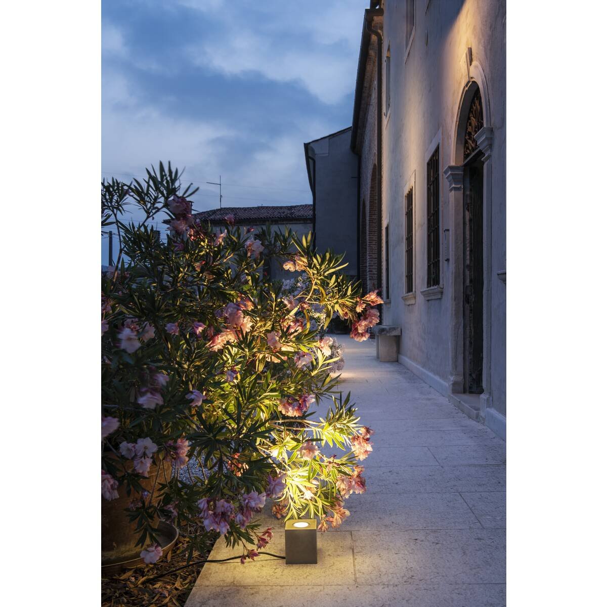 LA 1006409 CONCRETO FL stojací lampa, hranatá GU10 šedá 10 W - BIG WHITE (SLV) (obrázek 4)