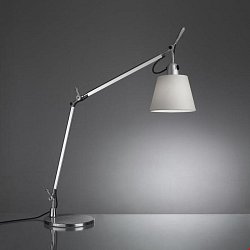 Obrázek pro produkt Tolomeo basculante tavolo - tělo lampy se saténovým difuzorem 180 - ARTEMIDE