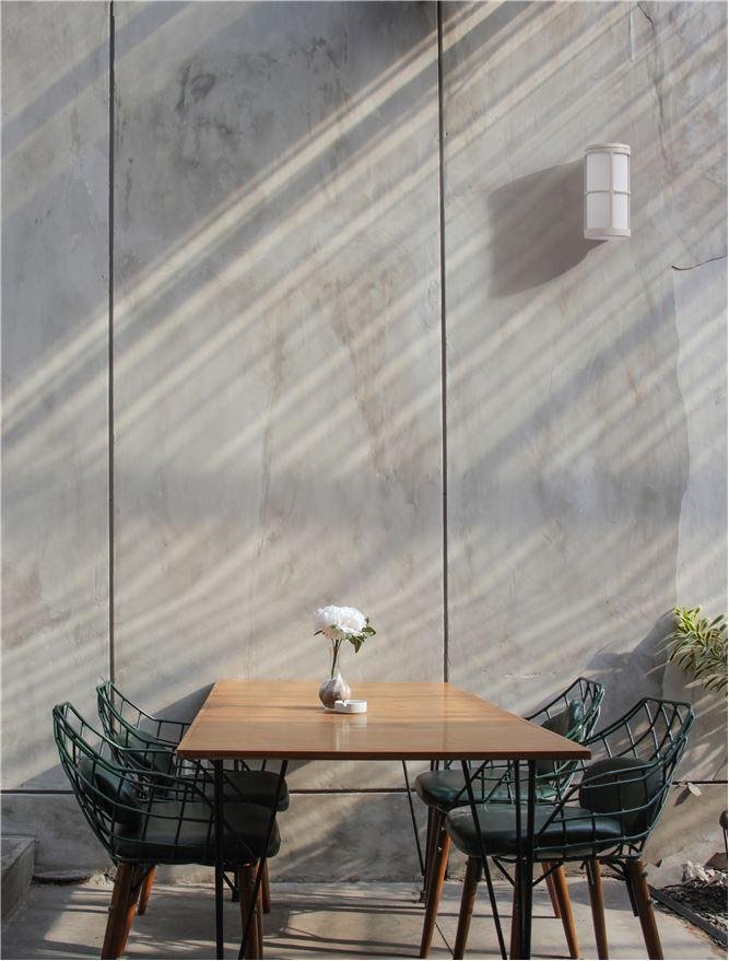 NV 9002850 Venkovní nástěnné svítidlo STONE bílý hliník a akryl E27 1x12W 220-240V IP54 bez žárovky - NOVA LUCE