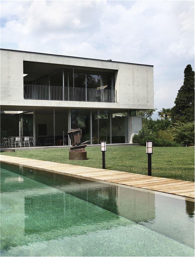 NV 9002860 Venkovní sloupkové svítidlo STONE černý hliník a akryl E27 1x12W 220-240V IP54 bez žárovky - NOVA LUCE