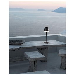 Obrázek pro produkt Venkovní stolní lampa COLT černý litý hliník a akryl LED 2W 3000K IP54 62st. 5V DC vypínač na těle USB kabel stmívatelné - NOVA LUCE