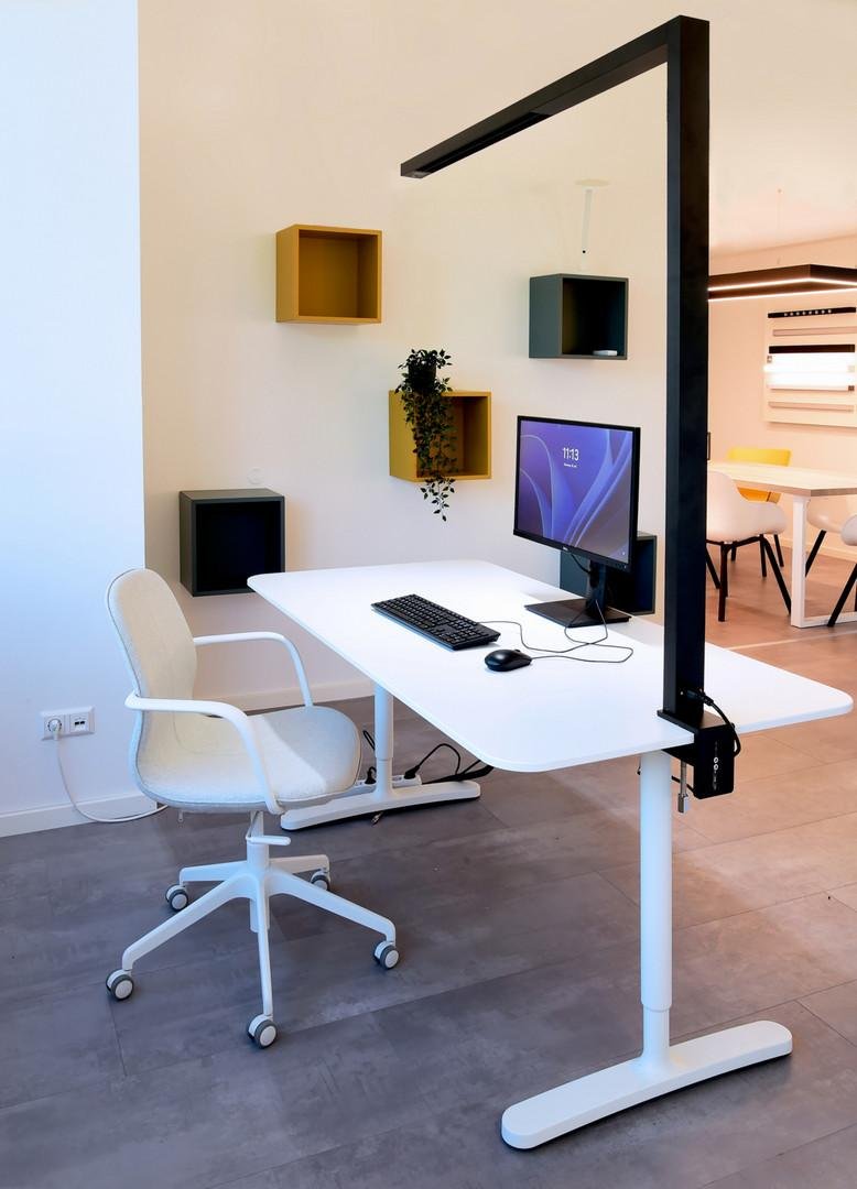 Obrázek produktu Deko-Light stolní lampa, Office Three Standard, Motion, 80 W, DIM, 4000 K, 220-240V 10100 lm 1159 mm stříbrná - LIGHT IMPRESSIONS 8 Obrázek produktu Deko-Light stolní lampa, Office Three Standard, Motion, 80 W, DIM, 4000 K, 220-240V 10100 lm 1159 mm stříbrná - LIGHT IMPRESSIONS 8