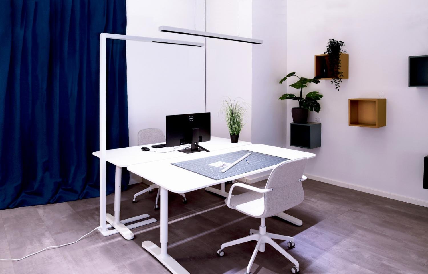 Obrázek produktu Deko-Light stojací svítidlo, Office Three Standard, Motion, 80 W, DIM, 4000 K, 220-240V 10100 lm 1240 mm bílá RAL 9016 - LIGHT IMPRESSIONS 8 Obrázek produktu Deko-Light stojací svítidlo, Office Three Standard, Motion, 80 W, DIM, 4000 K, 220-240V 10100 lm 1240 mm bílá RAL 9016 - LIGHT IMPRESSIONS 8