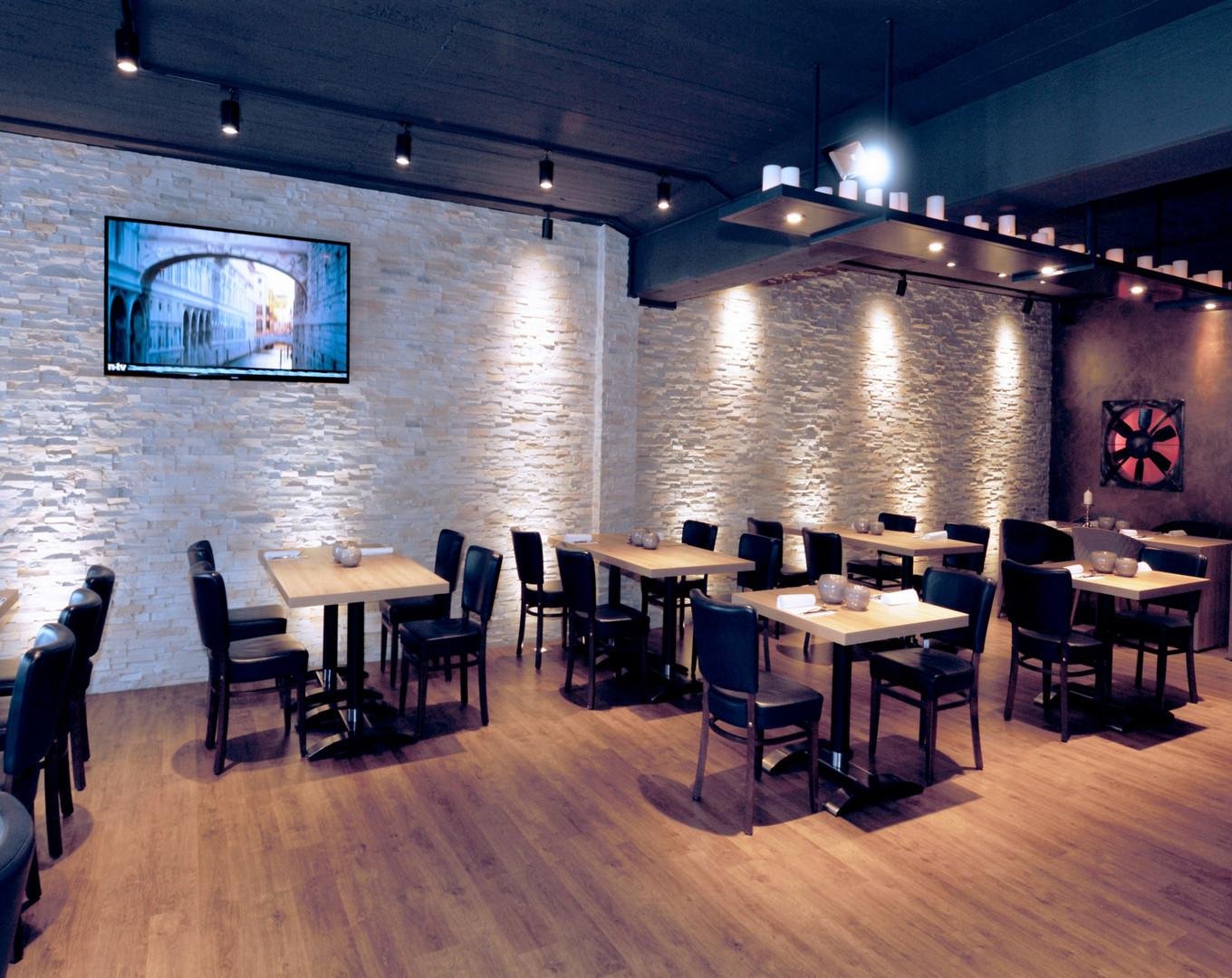 Obrázek produktu Deko-Light 1-fázový kolejnicový systém bodové svítidlo, Lucea, Tilt, 10 W, DIM, 2700 K, 220-240V tmavě černá RAL 9005 - LIGHT IMPRESSIONS 2 Obrázek produktu Deko-Light 1-fázový kolejnicový systém bodové svítidlo, Lucea, Tilt, 10 W, DIM, 2700 K, 220-240V tmavě černá RAL 9005 - LIGHT IMPRESSIONS 2