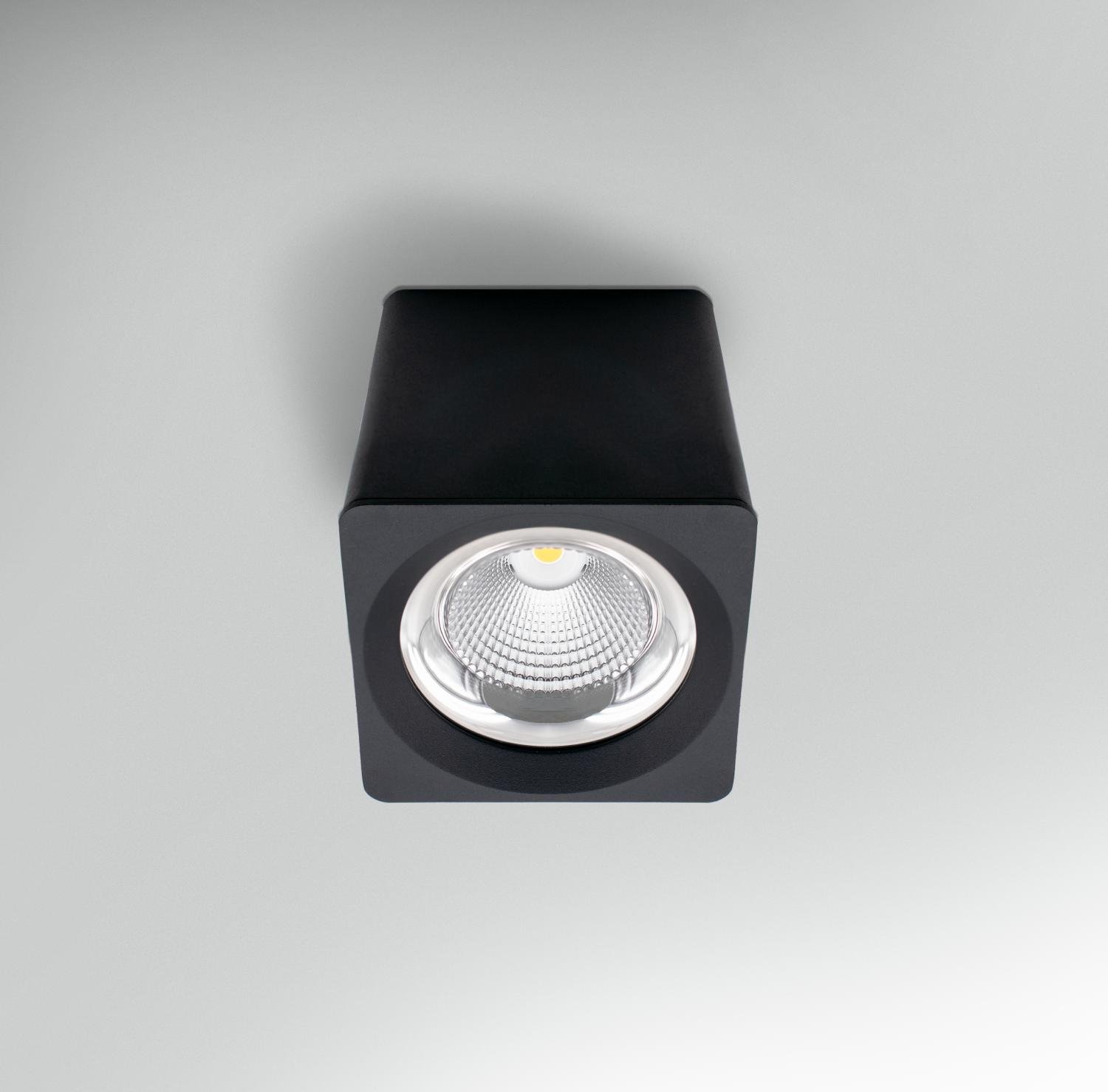 CEN QBNE-1511230 Stropní svítidlo LED QUBE ČERNÉ 131x131x133mm 25W 230V 3000K 45d IP20 - CENTURY
