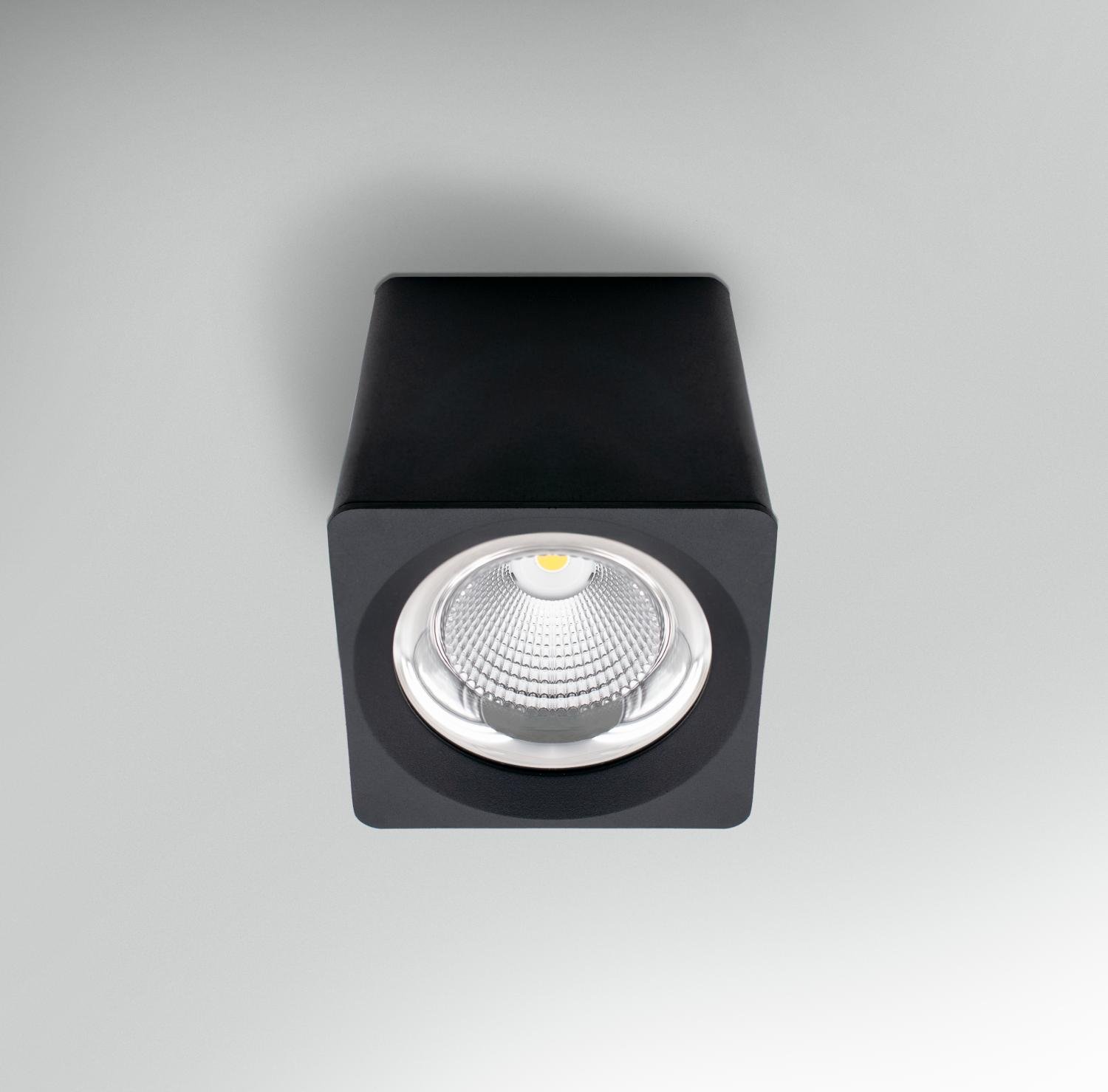 CEN QBNE-2513130 Stropní svítidlo LED QUBE ČERNÉ 131x131x133mm 25W 230V 3000K 45d IP20 - CENTURY