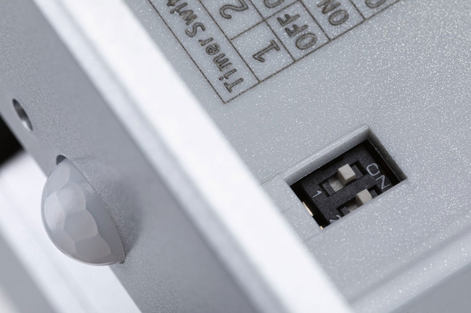 P 93134 LED vestavné svítidlo do zdi Edge Quadro hranaté se senzorem 8x8cm 1,2W 230V 2700K matný chrom - PAULMANN (obrázek 4)
