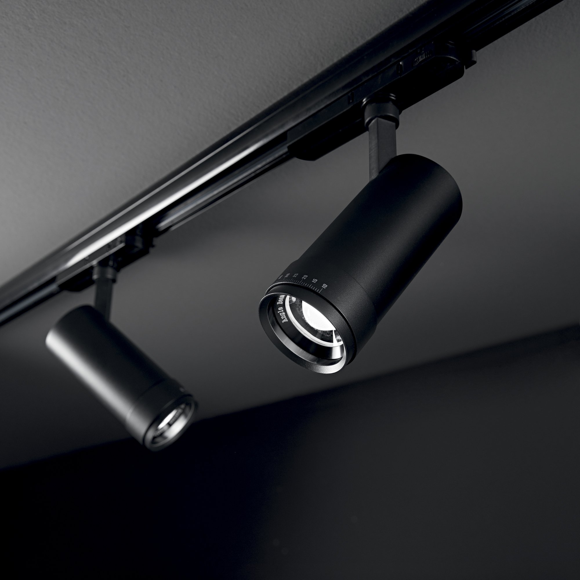 FAN LED-EXPLORER-NER Třífázový lištový LED reflektor EXPLORER černý 3W 3000-4000 K 71x167 mm - FANEUROPE (obrázek 3)