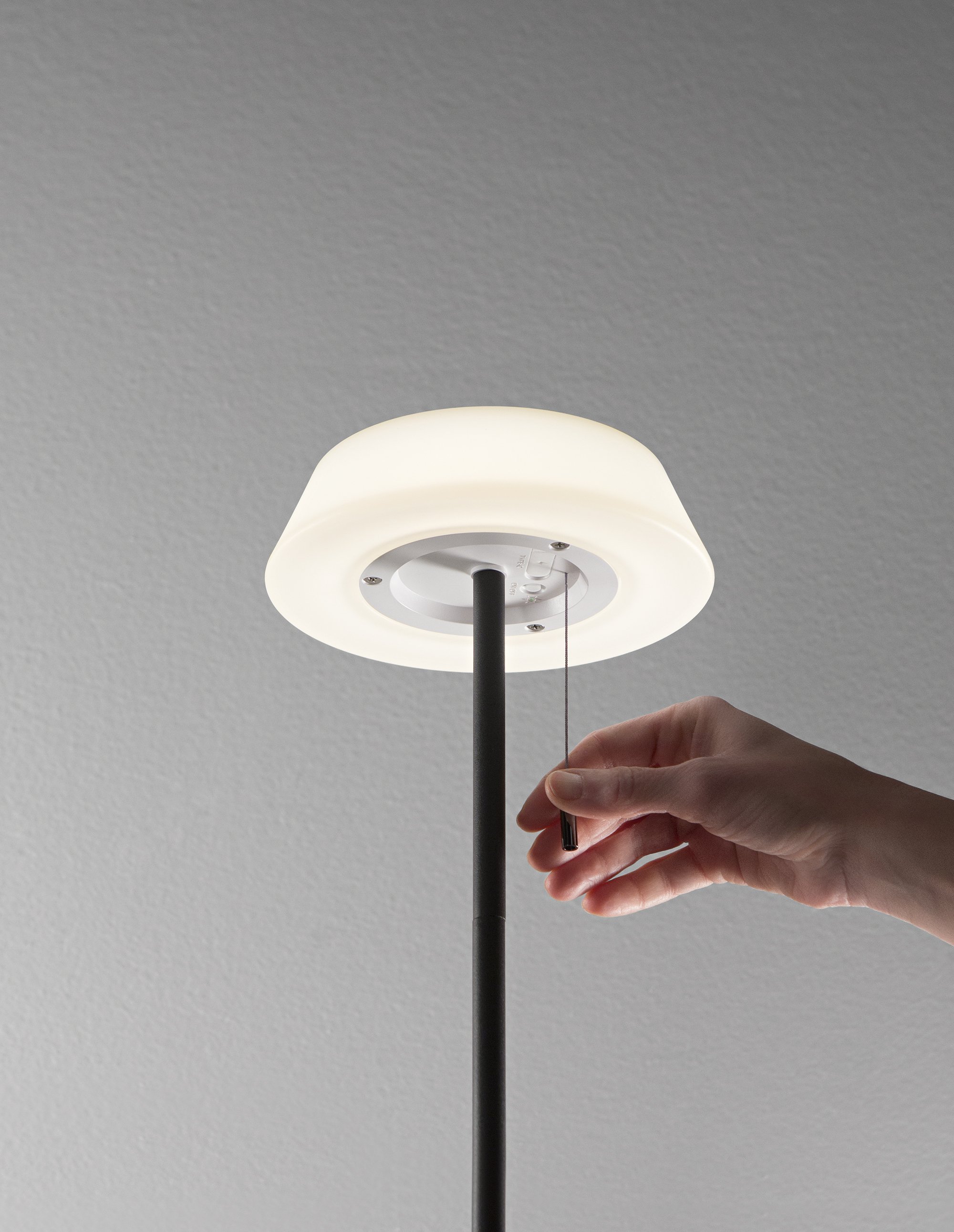 FAN LED-JIN-L-NER Solární stolní lampa Jin (černá), dobíjecí LED 1,2 W, stmívatelná 3000K, IP54, Ø 17 x 32 cm - FANEUROPE (obrázek 3)