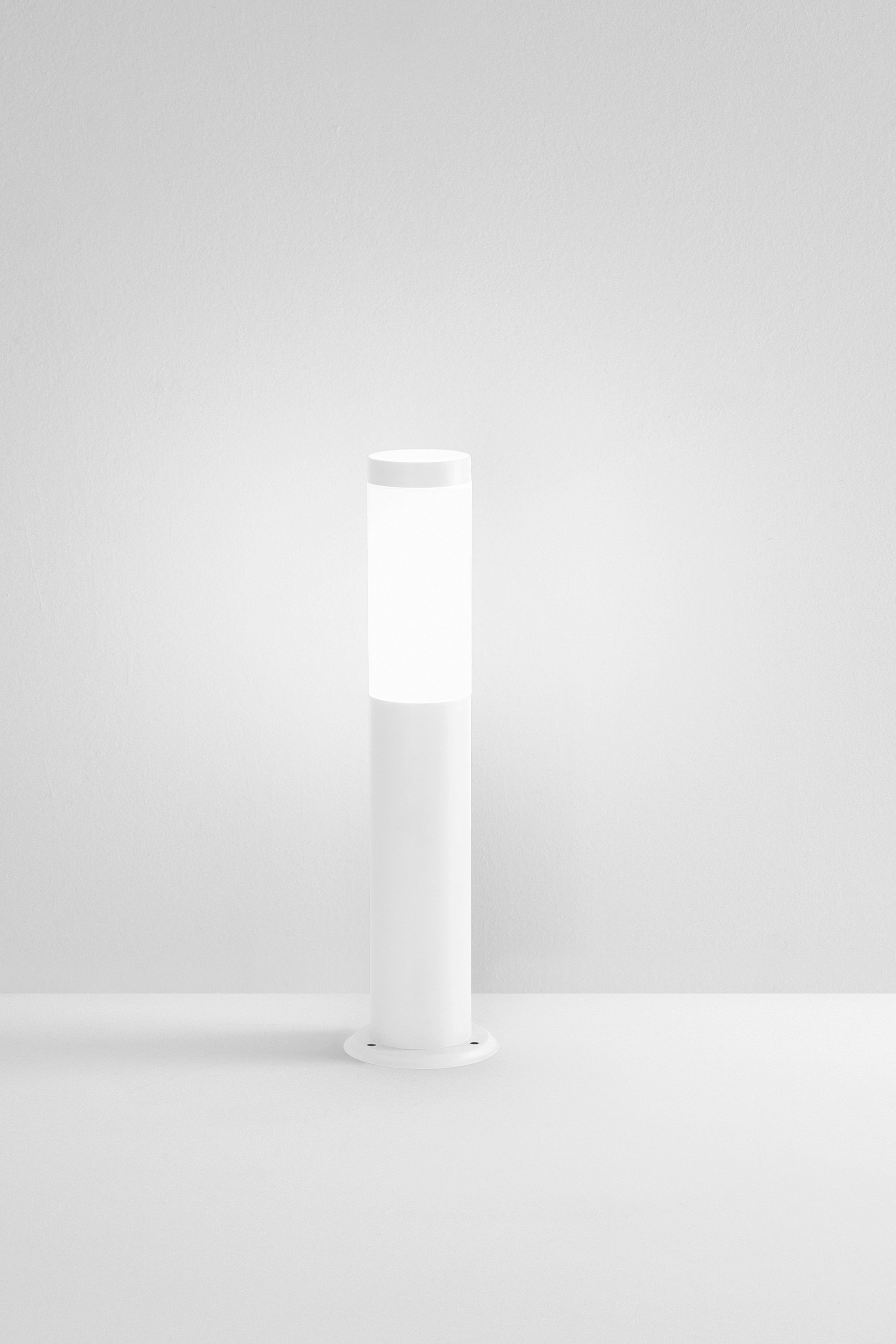 Obrázek produktu Sloupek Toko (nerez + polykarbonát, bílý) 1 x E27, IP44, 450 x 115 x 115 mm - FANEUROPE 2 Obrázek produktu Sloupek Toko (nerez + polykarbonát, bílý) 1 x E27, IP44, 450 x 115 x 115 mm - FANEUROPE 2