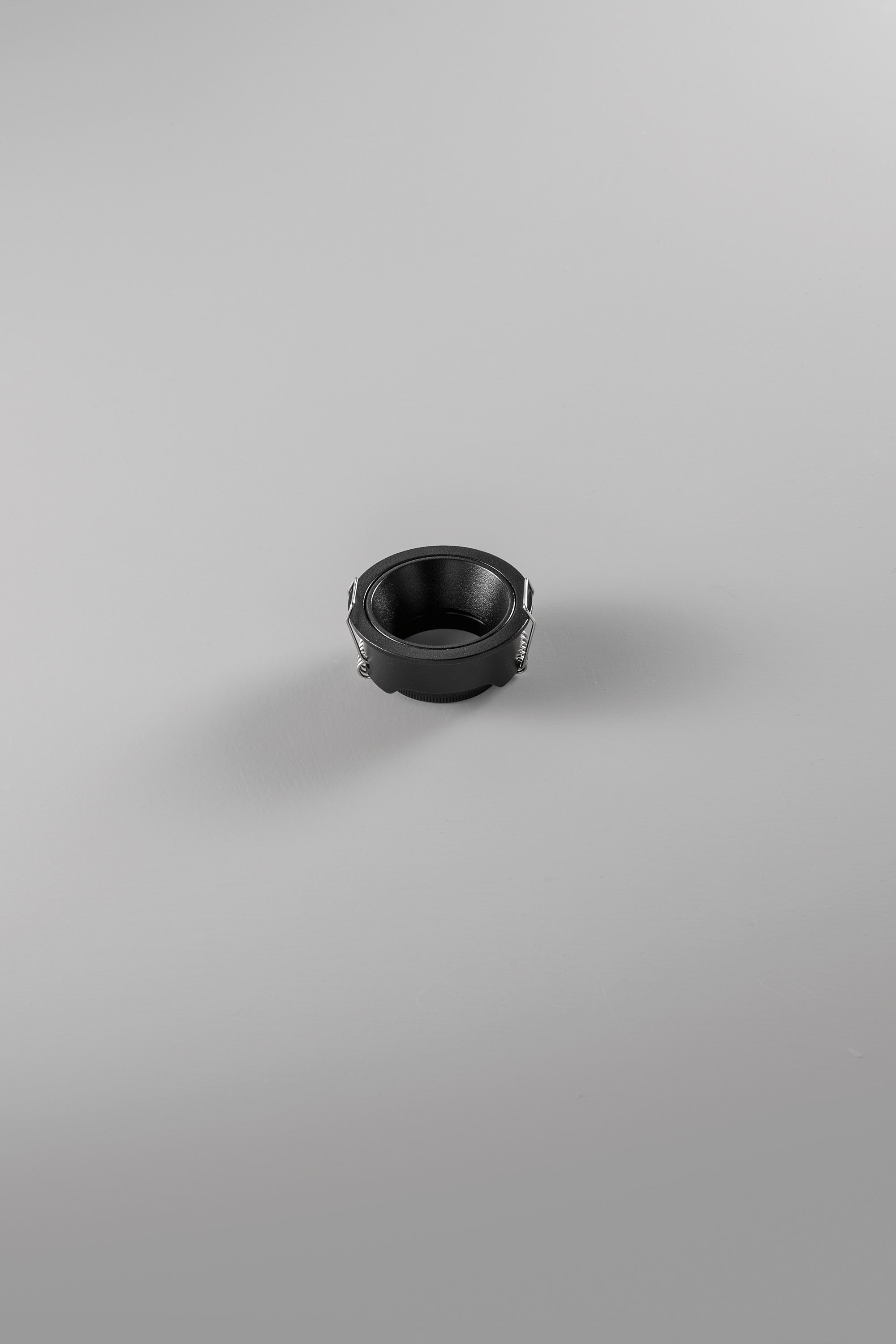 Obrázek produktu Vestavné svítidlo Eleven (černé, kulaté, hliník) IP20, pr. 105 x 121 mm - FANEUROPE 2 Obrázek produktu Vestavné svítidlo Eleven (černé, kulaté, hliník) IP20, pr. 105 x 121 mm - FANEUROPE 2