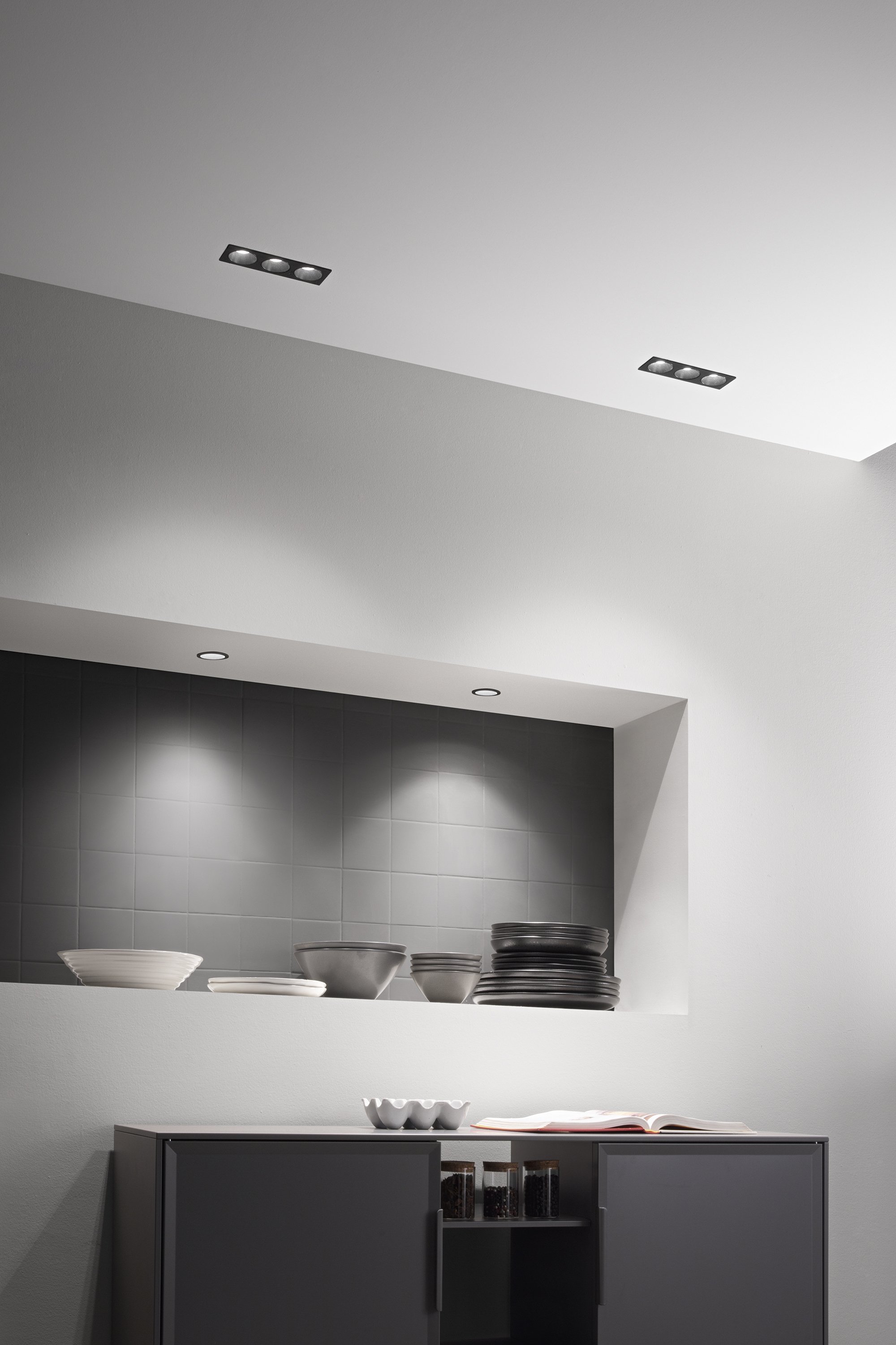 Obrázek produktu Vestavné svítidlo Eleven (černé, kulaté, hliník) IP20, pr. 105 x 121 mm - FANEUROPE 3 Obrázek produktu Vestavné svítidlo Eleven (černé, kulaté, hliník) IP20, pr. 105 x 121 mm - FANEUROPE 3