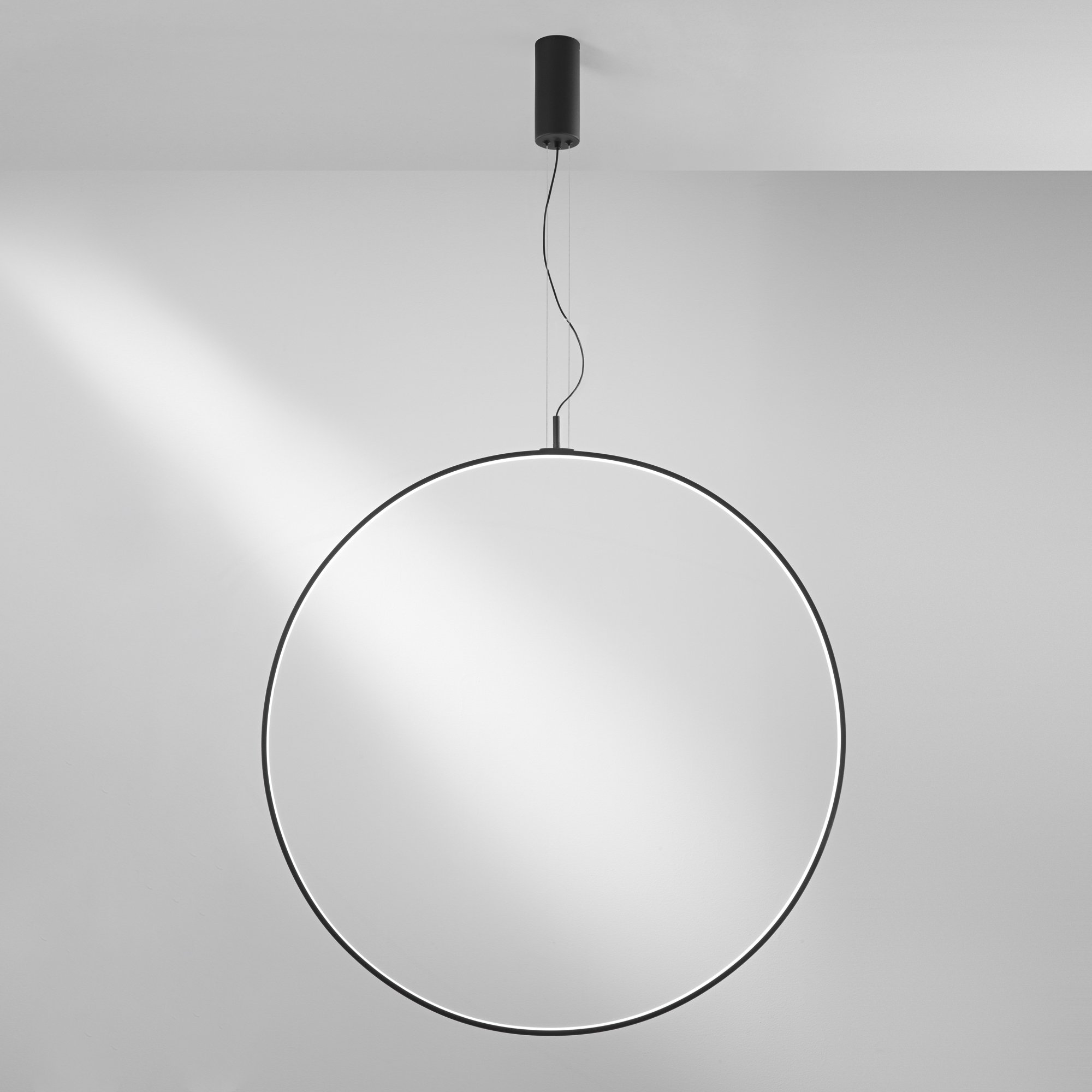 FAN LED-TOORX-S100-NER Závěsné svítidlo LED TOORX černá 50 W 5630lm CCT pr.100x270 cm - FANEUROPE (obrázek 3)