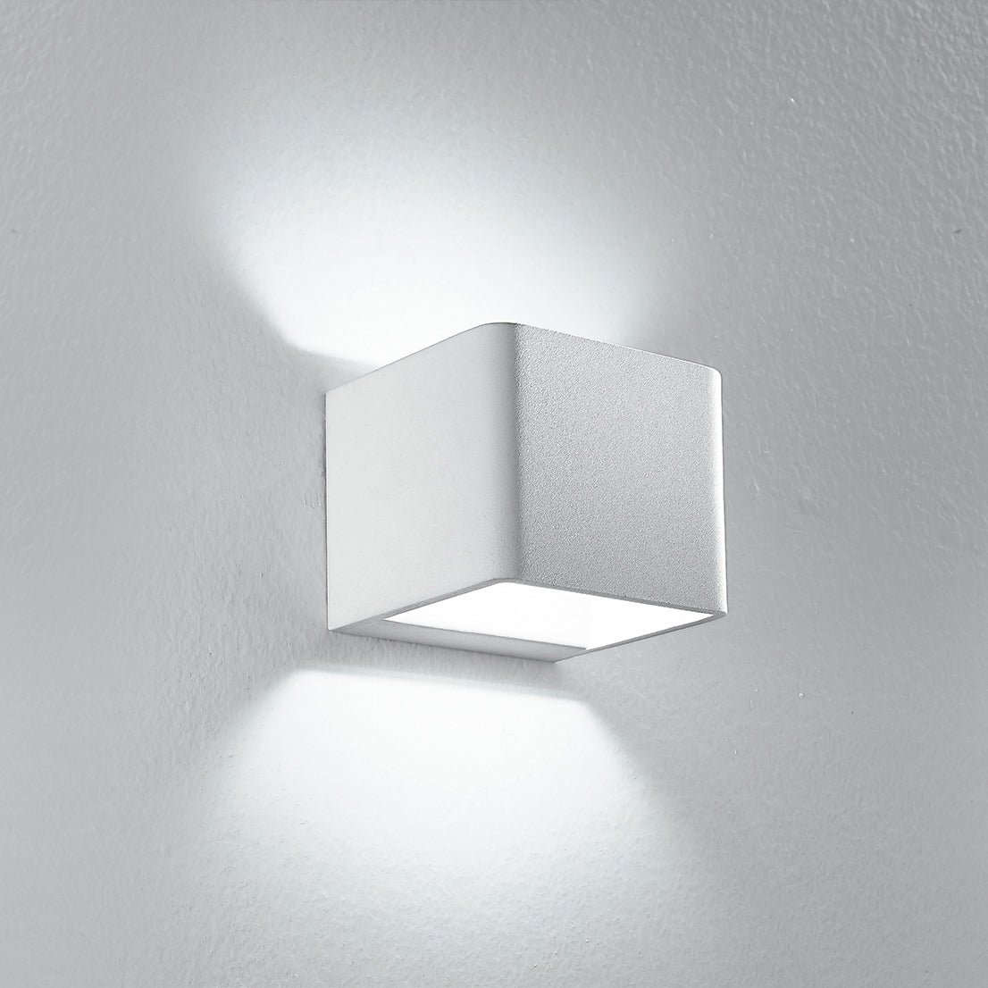 FAN LED-W-ATLAS/6W Nástěnné svítidlo LED ATLAS bílá 6W 380lm 3500K 8x10 cm - FANEUROPE