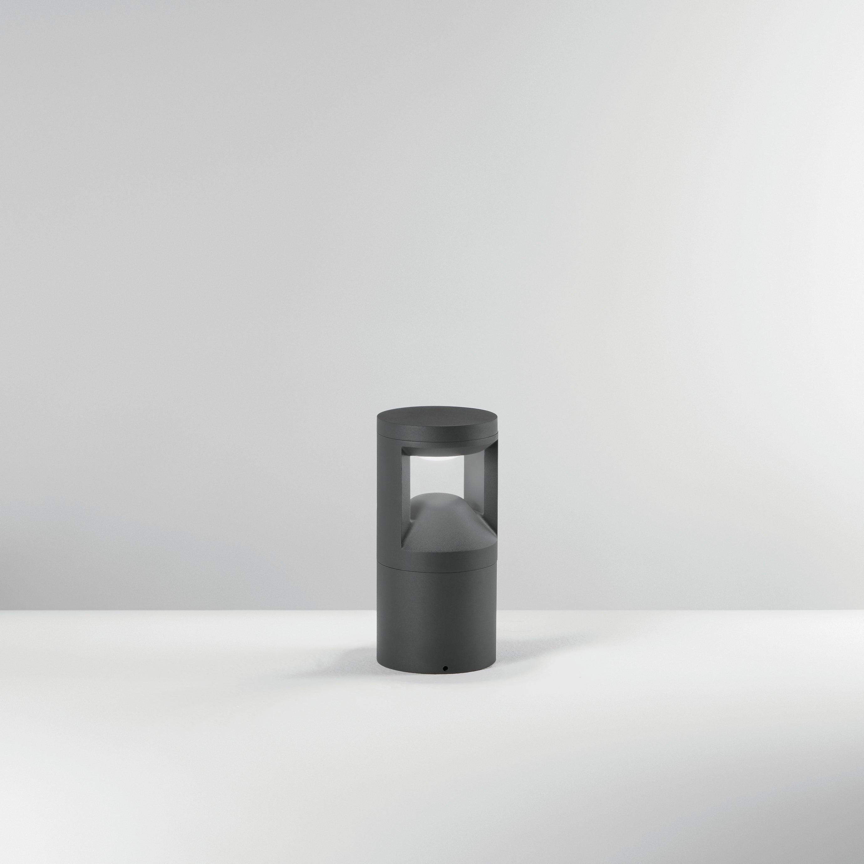 Sloupkové svítidlo PALETTO LED WAMI antracit hliník 12 W 1530 lm CCT IP65 25x12 cm - FANEUROPE Obrázek produktu Sloupkové svítidlo PALETTO LED WAMI antracit hliník 12 W 1530 lm CCT IP65 25x12 cm - FANEUROPE