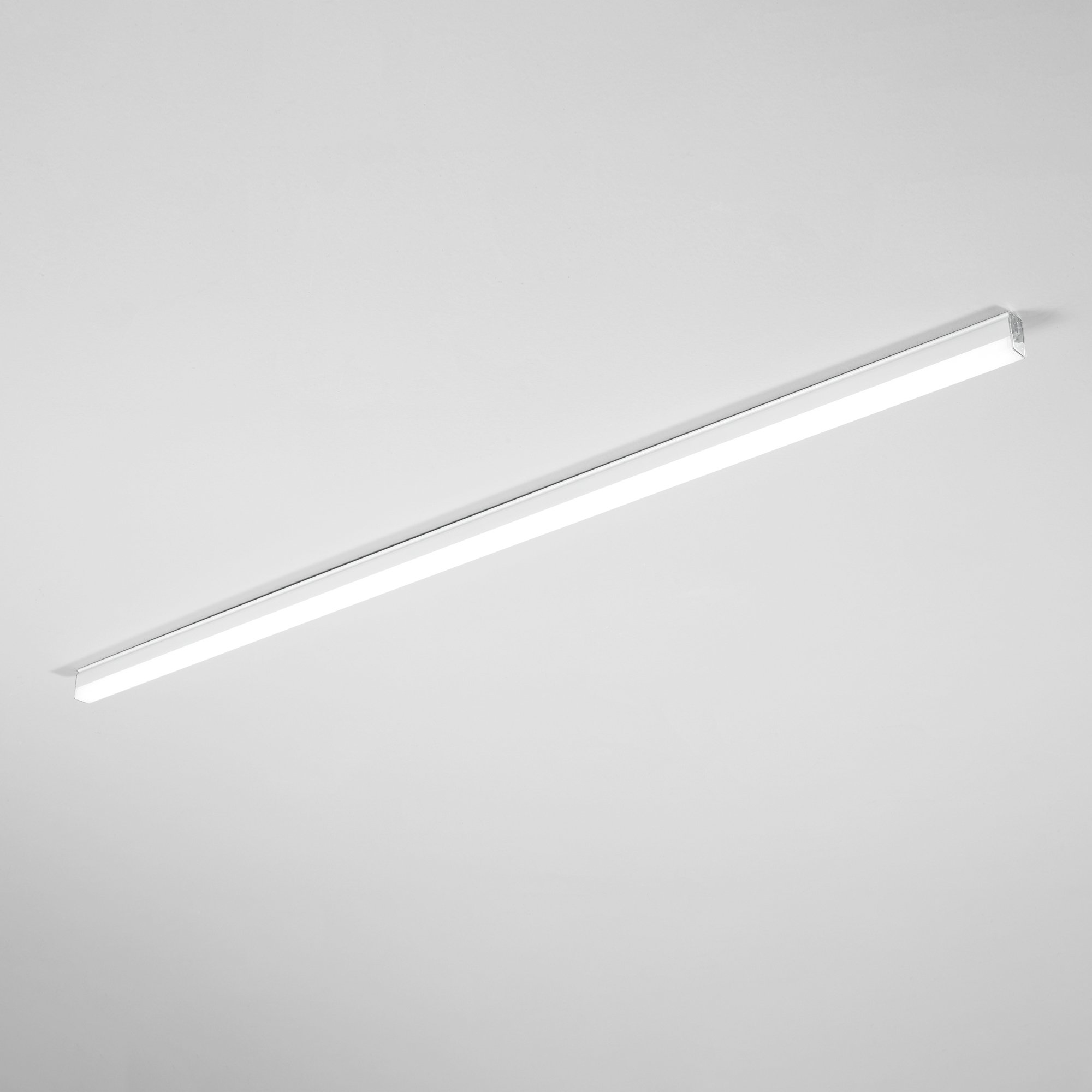 FAN LEDBAR-SHAPE-117M LED lišta SHAPE, bílý PC kryt, 18 W, 2400 lm, 4000 K, 117 cm - FANEUROPE (obrázek 5)
