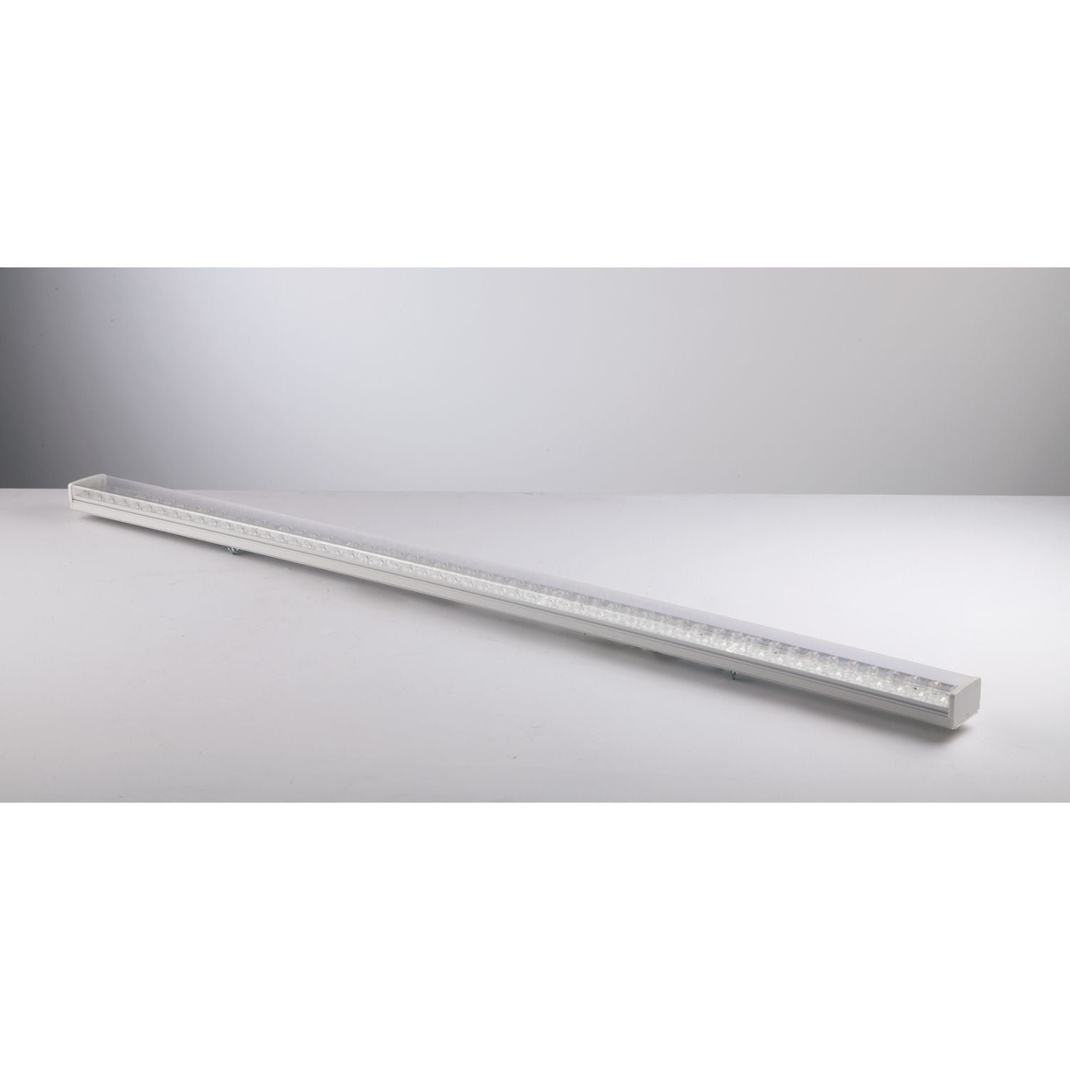 FAN BUSBAR-LED72C LED modul - BUSBAR, bílý, hliník, 72 W, 9340 lm, 3000 K, 6,7 x 145 x 5,9 cm - FANEUROPE