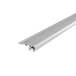 Profil STEPWAY, pro schodišťové stupně, úhlová struktura, stříbrný, opálový difuzor s bočním krytem, 200x2x5,9 cm - FANEUROPE Obrázek pro produkt Profil STEPWAY, pro schodišťové stupně, úhlová struktura, stříbrný, opálový difuzor s bočním krytem, 200x2x5,9 cm - FANEUROPE