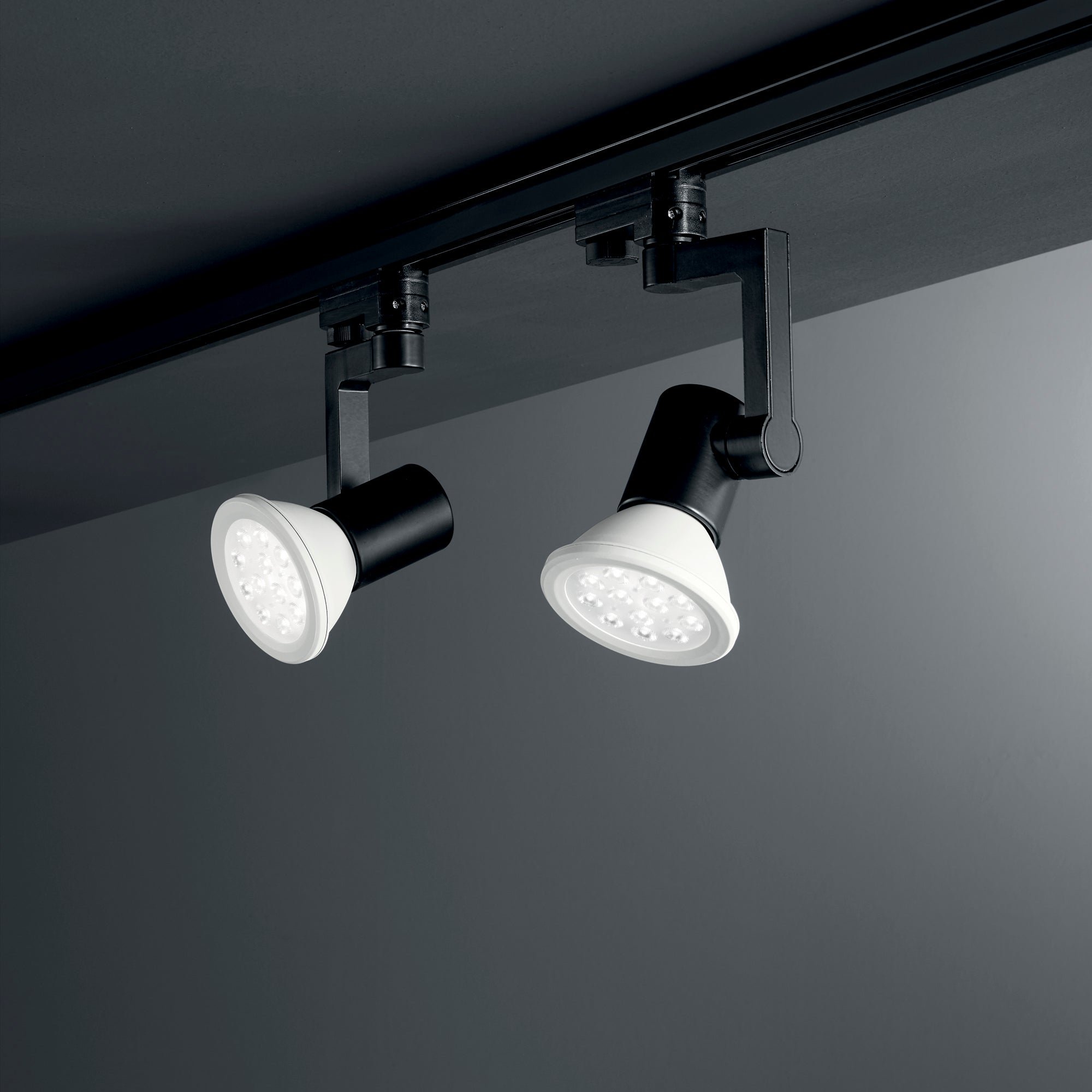 FAN LED-EXPRESS-B Třífázový lištový reflektor EXPRESS černý, 1xE27, 14 x 10 cm - FANEUROPE (obrázek 4)