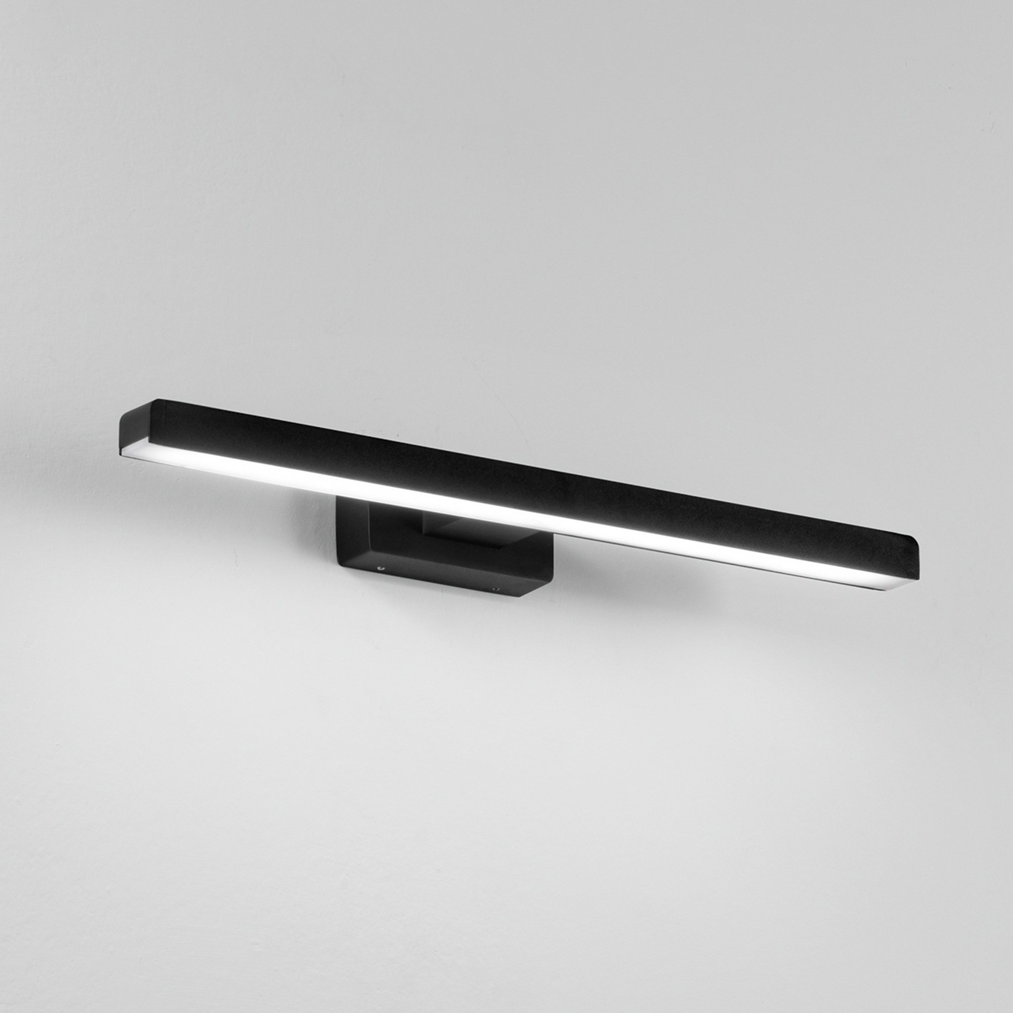 FAN LED-W-LANCER-C40-NER Nástěnné LED svítidlo Lancer (černé, kov) 10 W, 40 x 9 x 4 cm - FANEUROPE