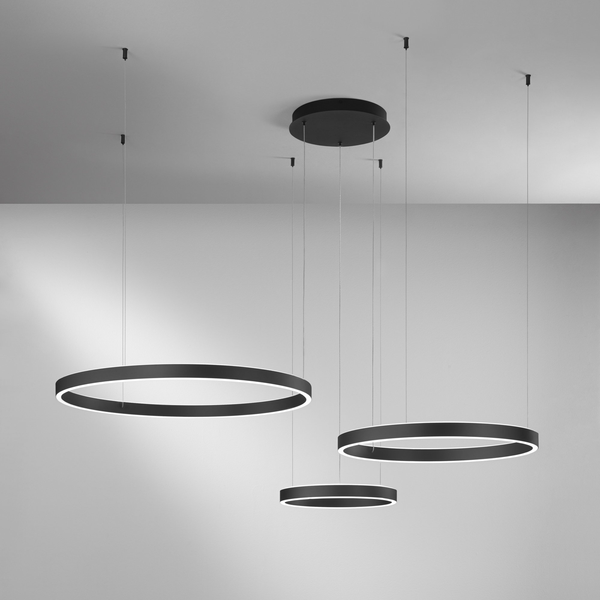 FAN LED-AKROBAT-S3-NER Závěsné svítidlo LED AKROBAT černá 120W 20620 lm CCT 40/60/80 x 150 cm - FANEUROPE (obrázek 5)