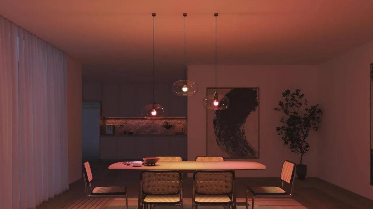 PH 8720169392182 Hue Essential WCA 806 žárovka 460 E27, 8W, 806lm, 2200-6500K RGB - PHILIPS (obrázek 8)