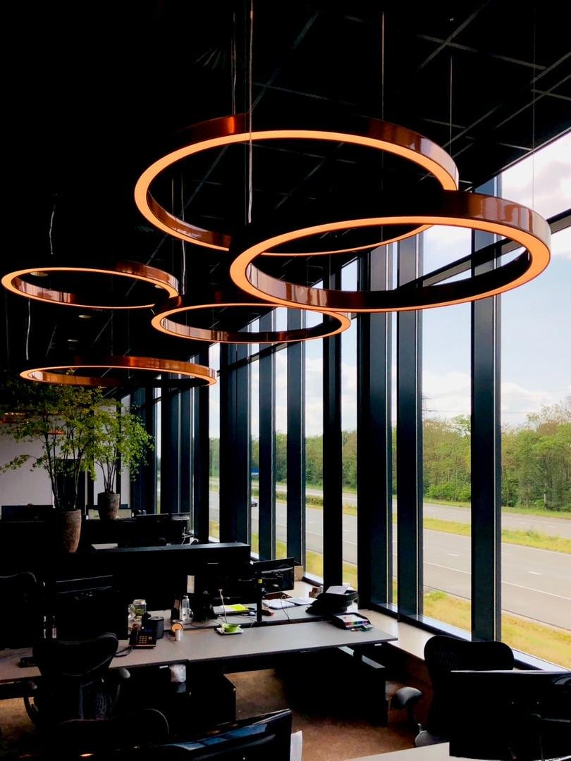 IMPR 950567 Deko-Light závěsné svítidlo Lautaro 1200/80 Up/Down prisma P4, 105 W, DALI, 2700 K, světlešedá - DEKOLIGHT (obrázek 4)