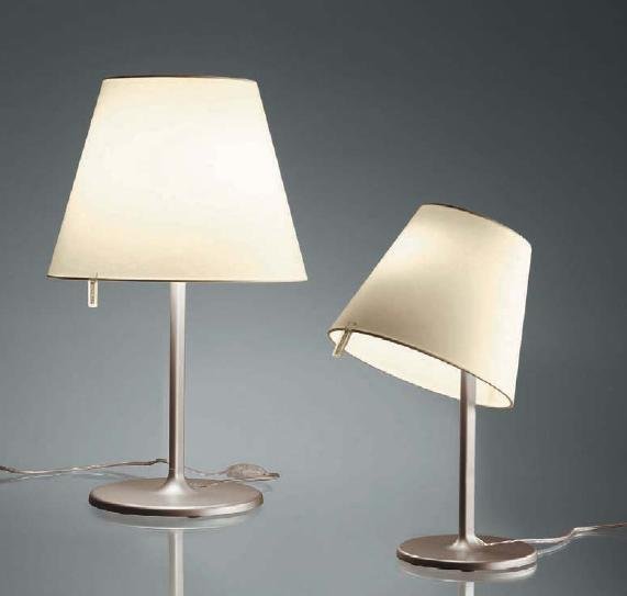 Levně AR 0710020A Stolní lampa Melampo malá bronz 1x42W E14 výška 40cm výklopná - ARTEMIDE