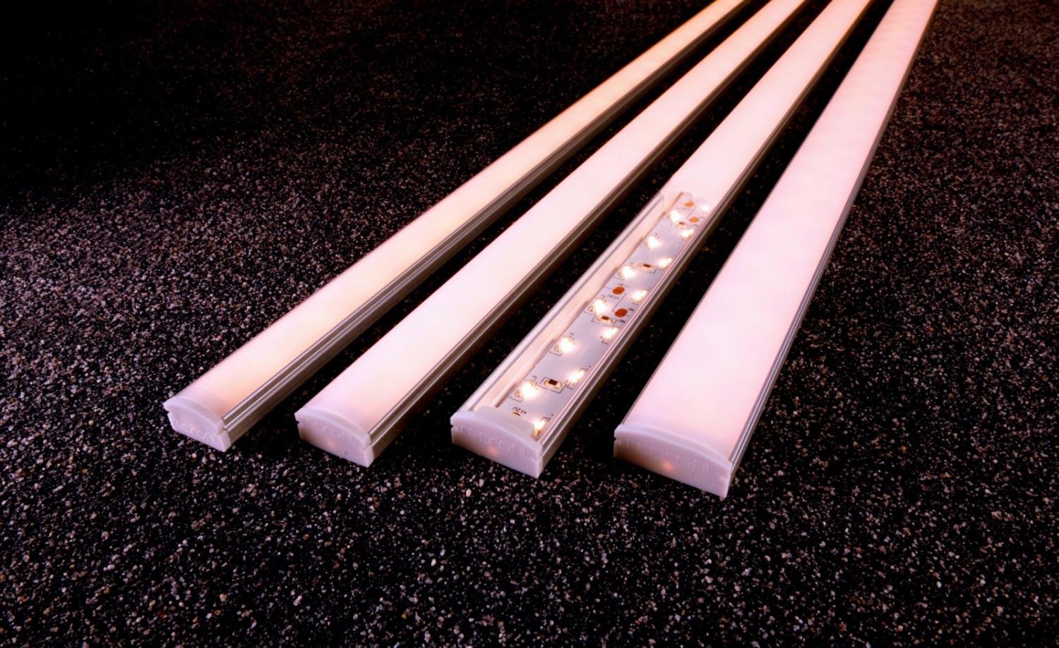 Obrázek produktu AU-01-08 plochý U-profil pro 8 - 9,3 mm LED pásek matná stříbrná - LIGHT IMPRESSIONS 3 Obrázek produktu AU-01-08 plochý U-profil pro 8 - 9,3 mm LED pásek matná stříbrná - LIGHT IMPRESSIONS 3