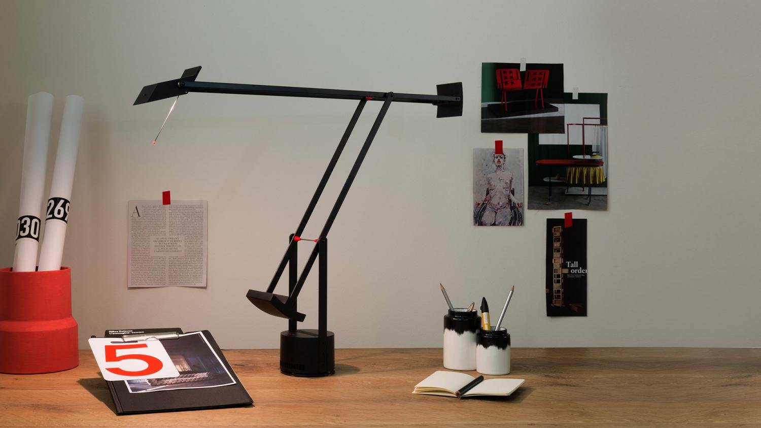 AR A005010 Stolní lampa Tizio 35 - ARTEMIDE (obrázek 3)