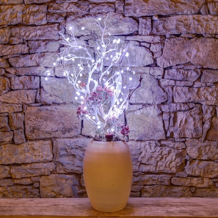 DecoLED LED světelný řetěz na baterie - vločky, ledově bílá, 50 diod, 5,3 m