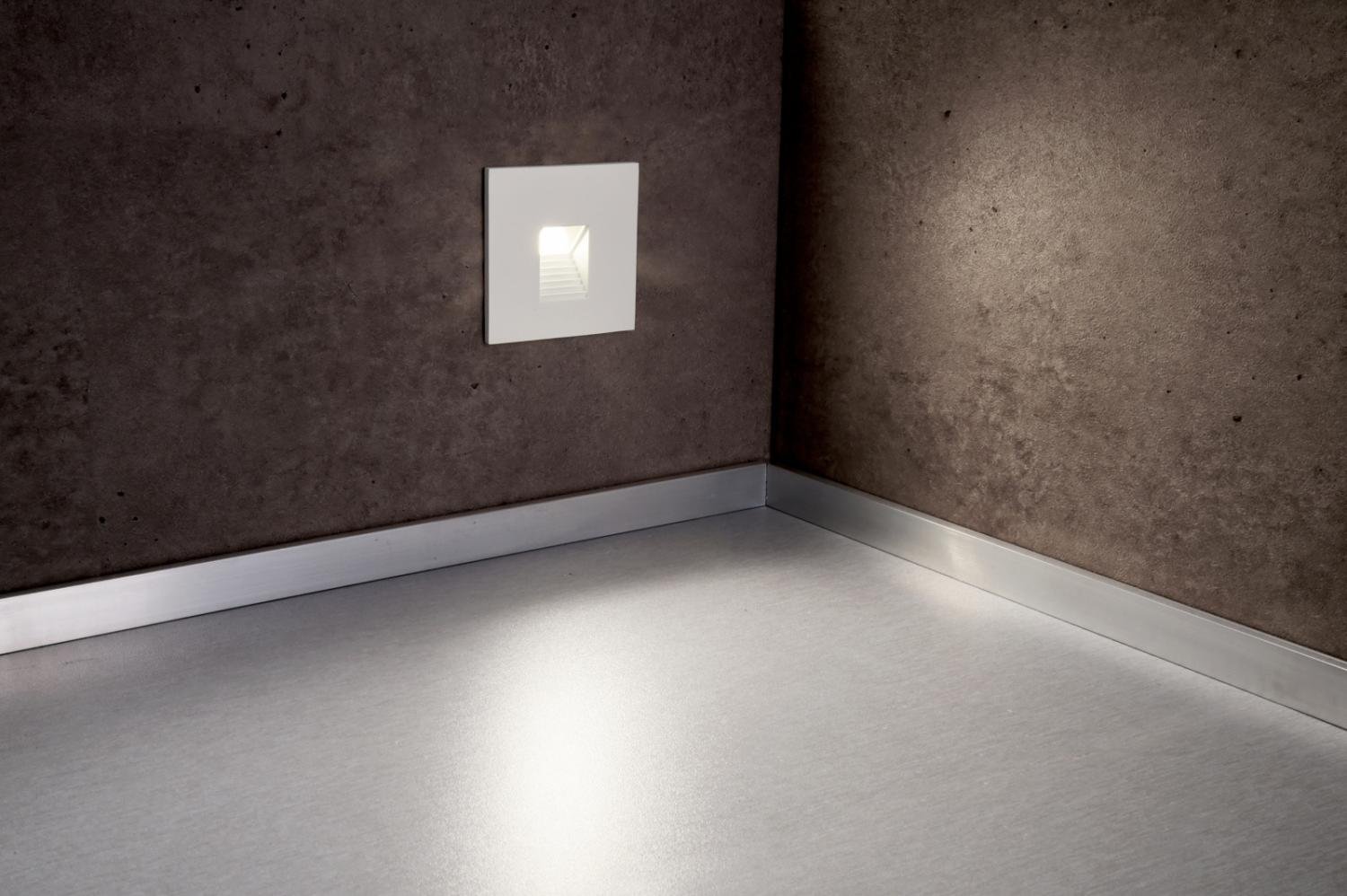 Obrázek produktu Deko-Light kryt hranaté bílá "schůdky" pro Alwaid - LIGHT IMPRESSIONS 5 Obrázek produktu Deko-Light kryt hranaté bílá "schůdky" pro Alwaid - LIGHT IMPRESSIONS 5