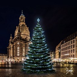 Obrázek pro produkt LED světelná sada na stromy vysoké 15-17m, ledová bílá s Flash (SLNX120 řetěz 20m+DT141S1hvězda)