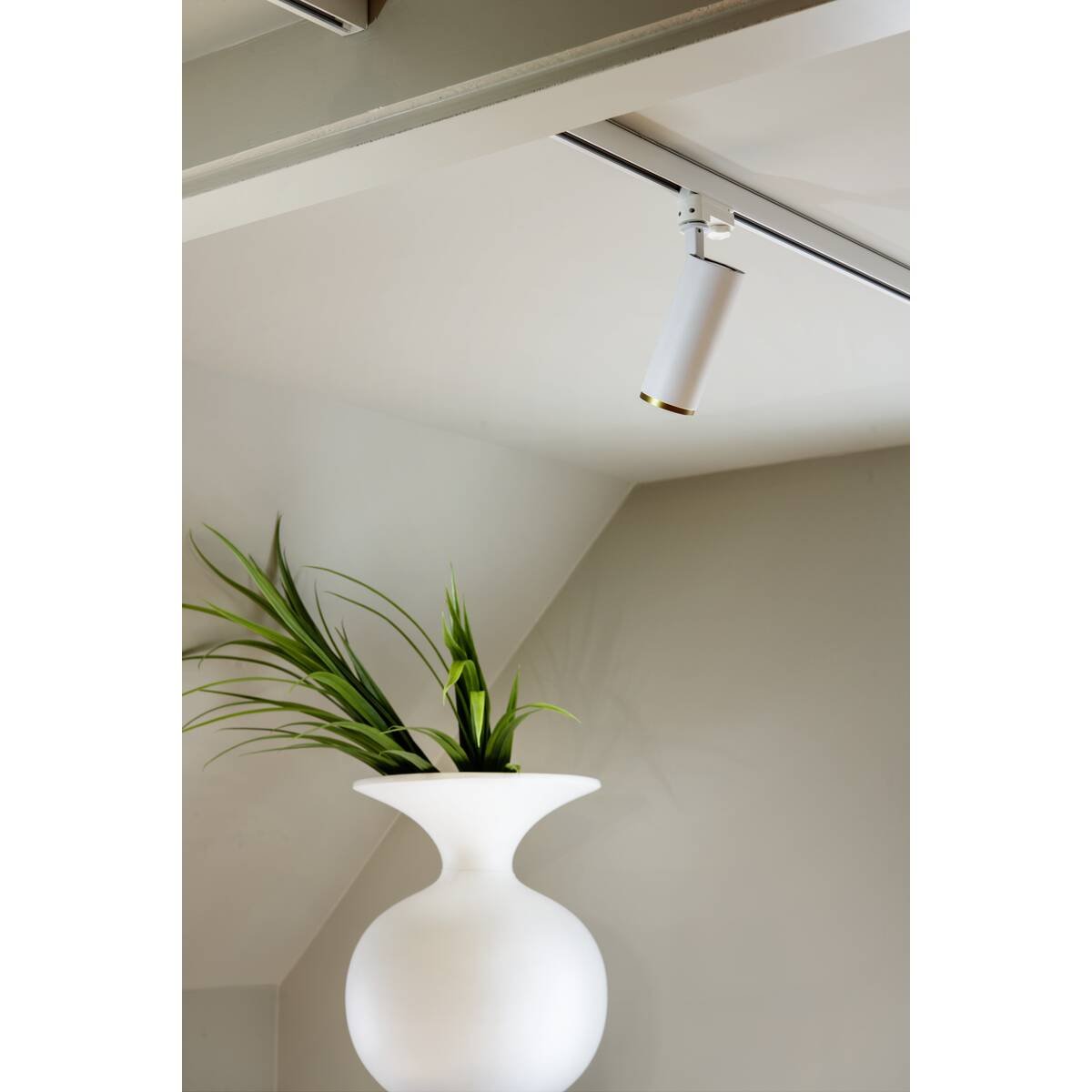 LA 1004279 3~ NUMINOS® PHASE L 3fázové systémové svítidlo bílá/černá 3000 K 36° - BIG WHITE (SLV) (obrázek 15)