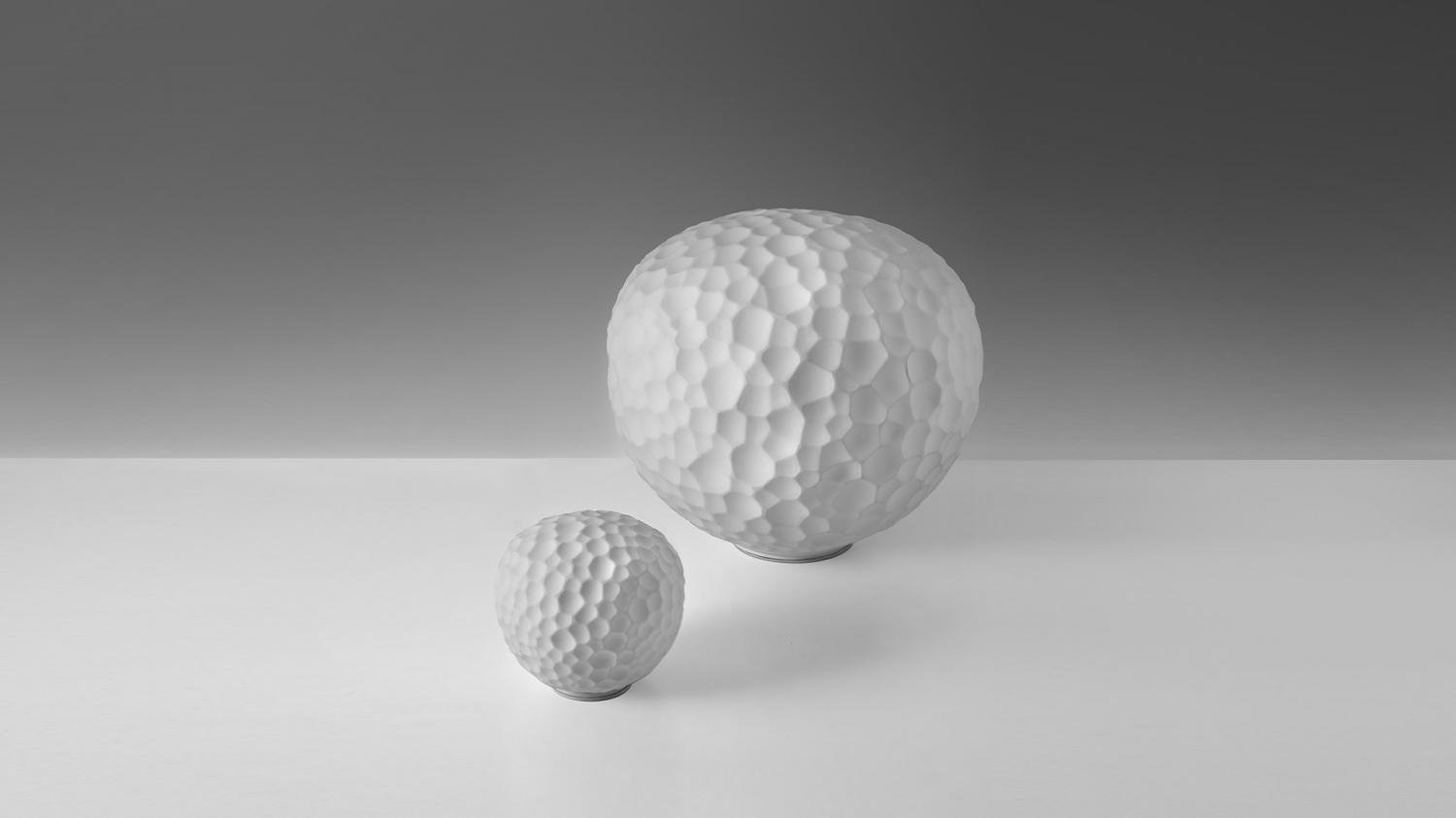 AR 1700010A Meteorite 35 stolní lampa - ARTEMIDE (obrázek 5)