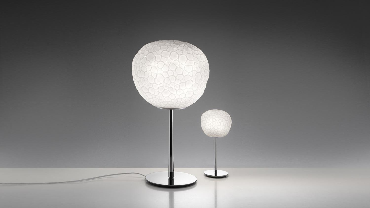 AR 1709110A Meteorite 15 stolní lampa se stojnou (E14) - ARTEMIDE (obrázek 3)