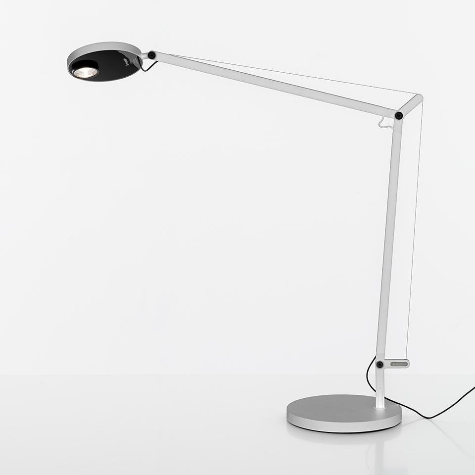 Levně AR 1740020A Demetra Professional stolní lampa - detektor pohybu - 3000K - tělo lampy - bílá - ARTEMIDE