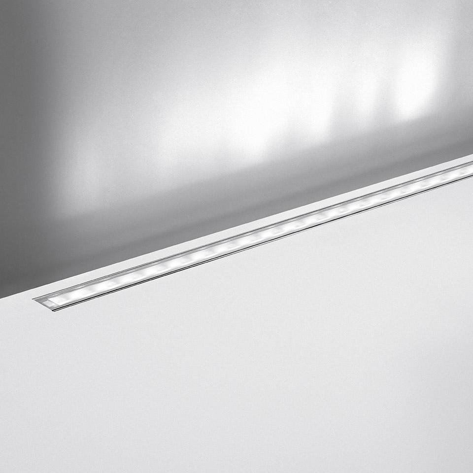 AR NL1732010K0 LineaLed osvětlení stěny 8,5W - 12° 3000K - ARTEMIDE