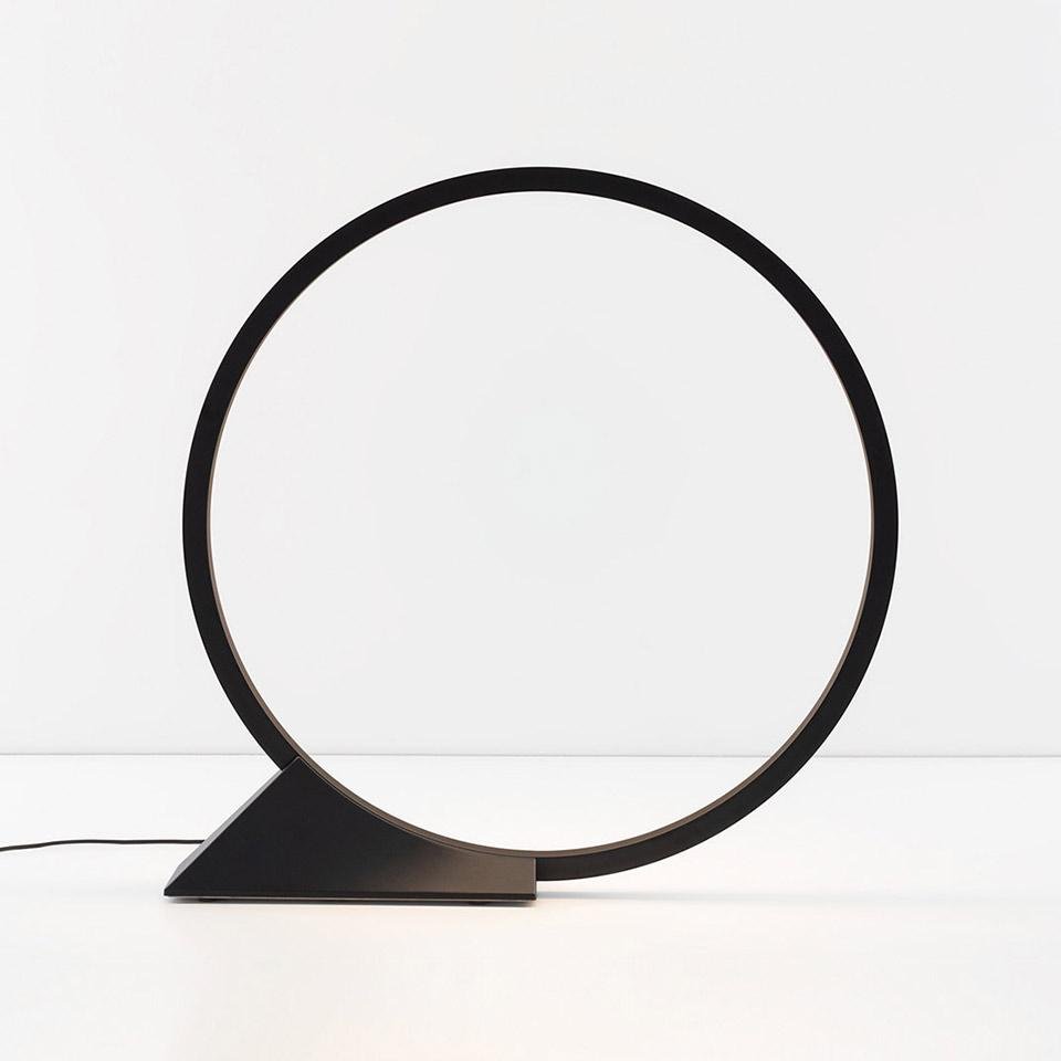 AR T073030 "O" stojací lampa - interiérové - ARTEMIDE